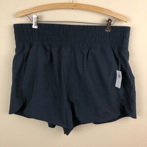 Old Navy - Extra High-Rise Quick Dry Pull On Crinkle Shorts